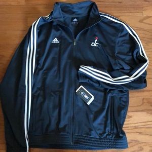 Adidas Men’s XL Washington Wizards (“dc” logo) NBA Full Zip Top.
